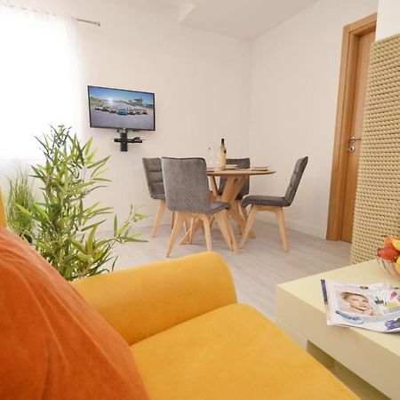 Apartments Lux S Tivat Exterior foto