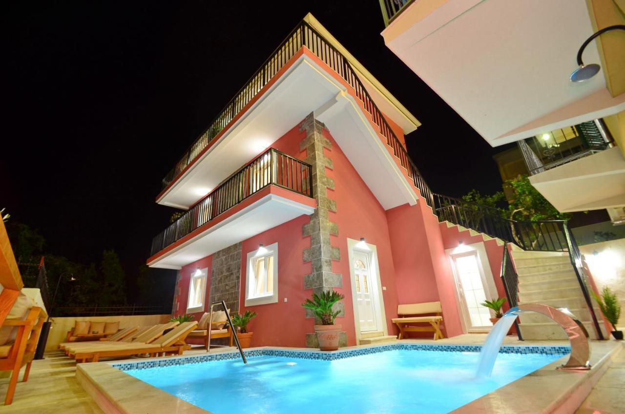 Apartments Lux S Tivat Exterior foto