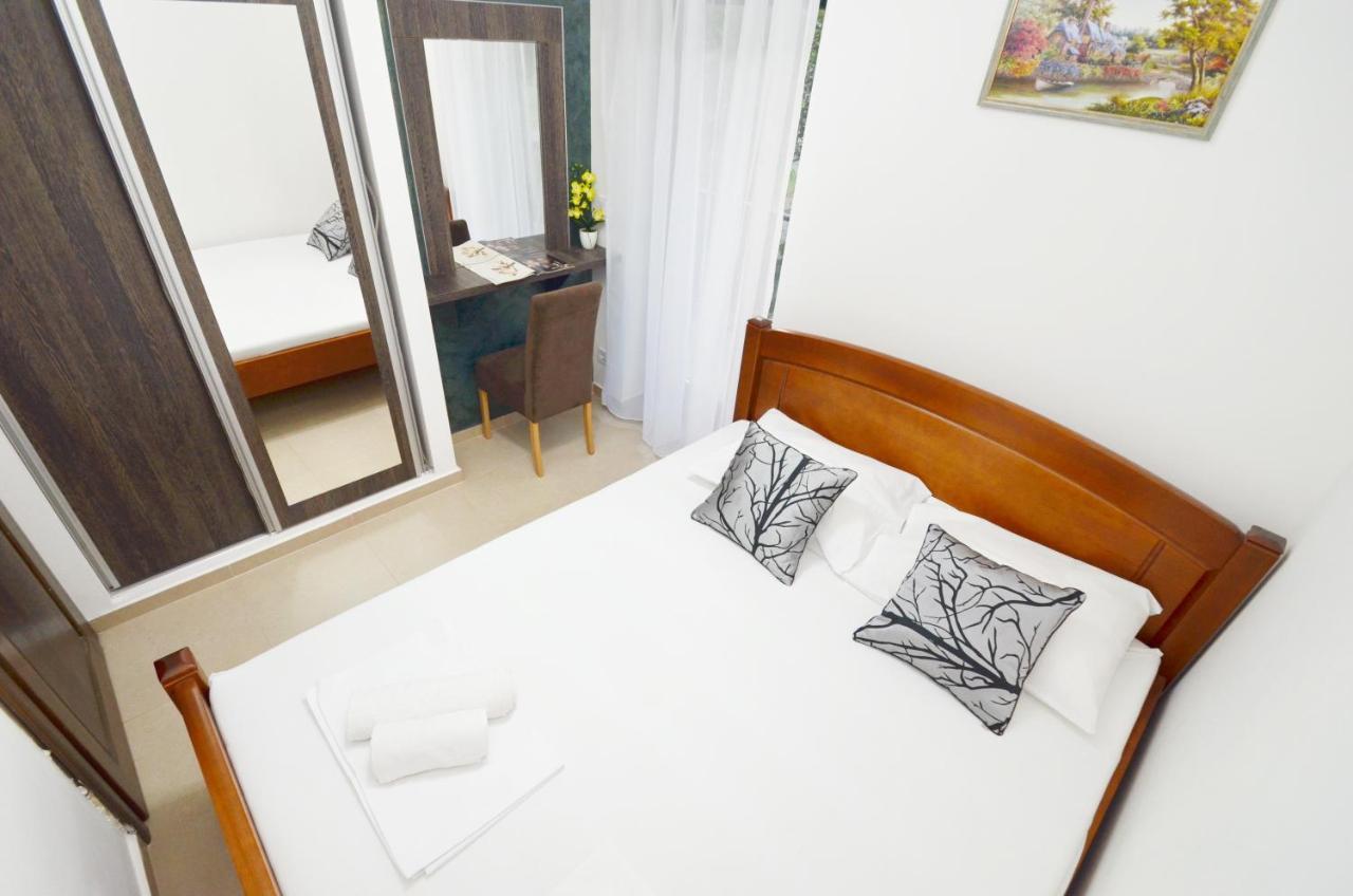 Apartments Lux S Tivat Exterior foto