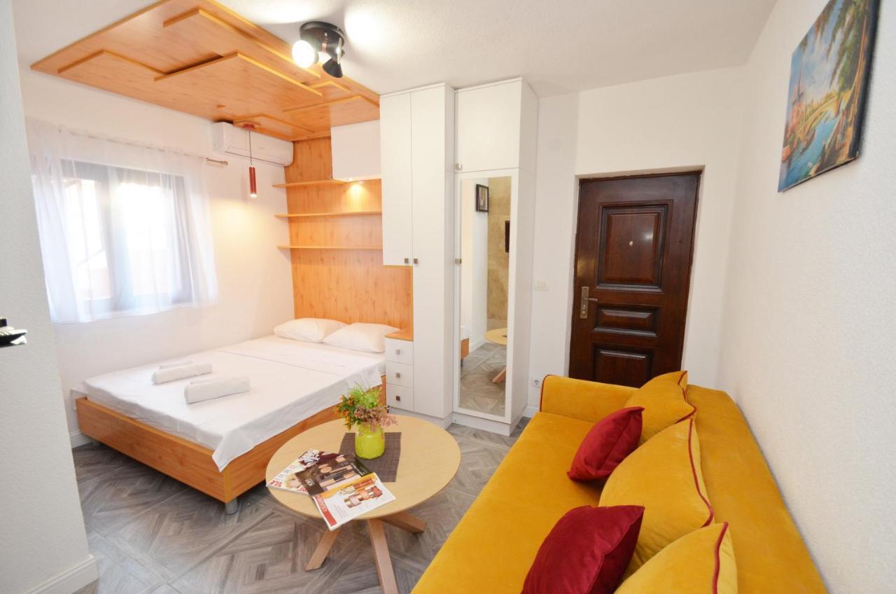 Apartments Lux S Tivat Exterior foto