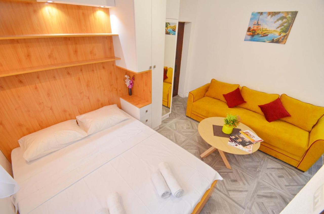Apartments Lux S Tivat Exterior foto