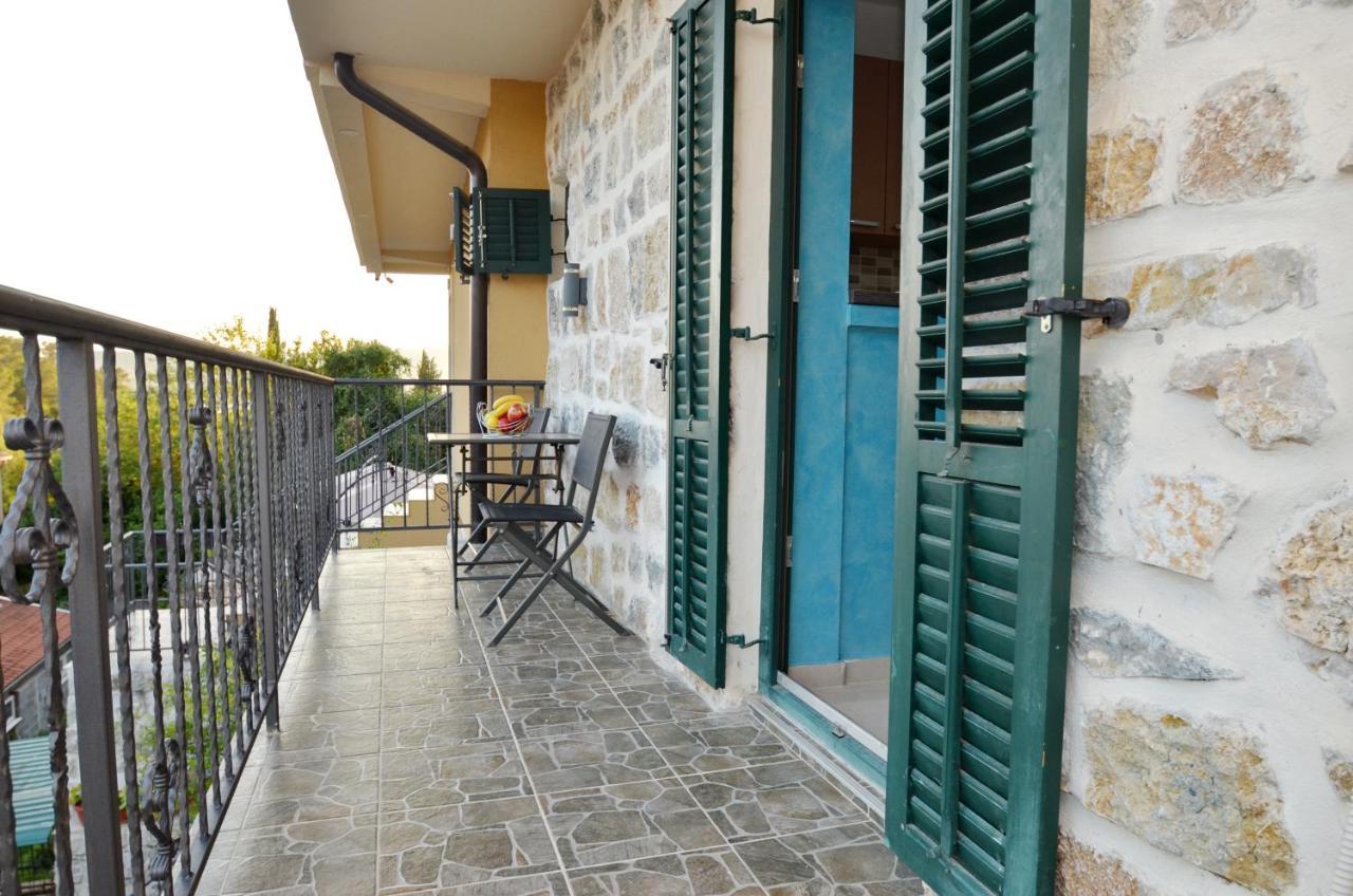 Apartments Lux S Tivat Exterior foto