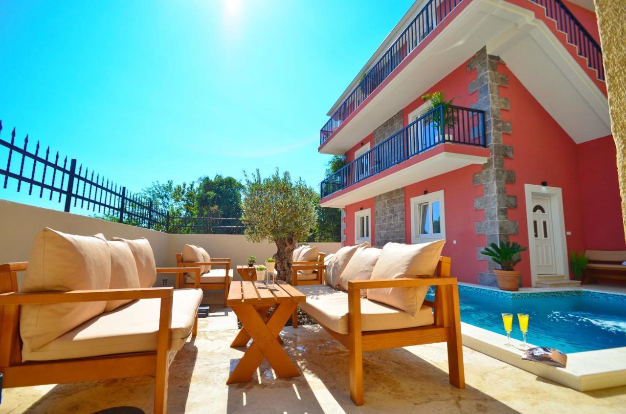 Apartments Lux S Tivat Exterior foto